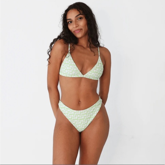 Aurelle Bikini Set & Tote - Picture 9 of 10